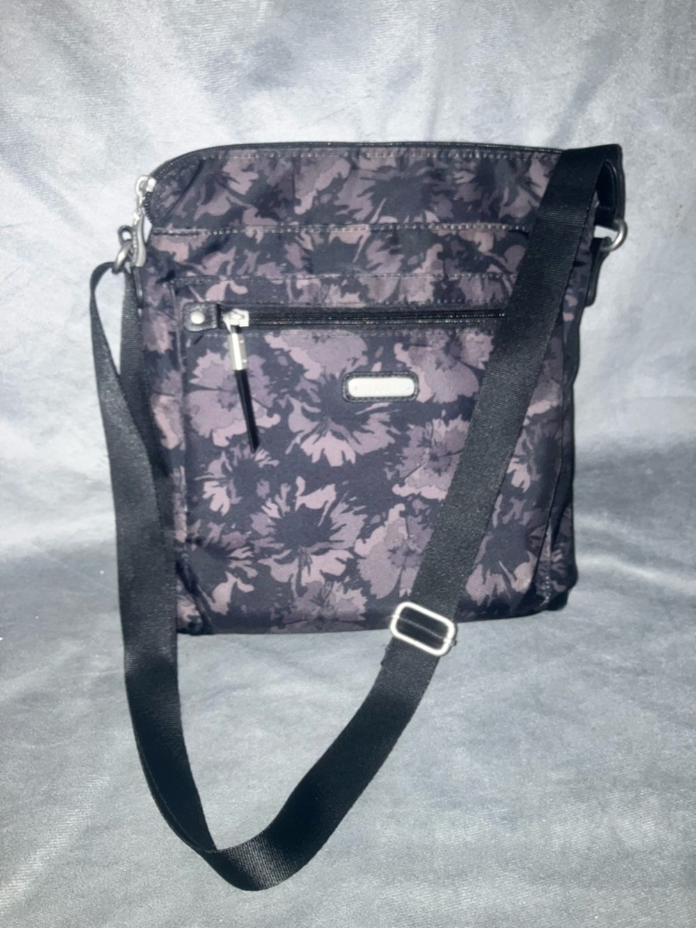 Baggallini Floral Crossbody with Adjustable Strap Excellent Condition